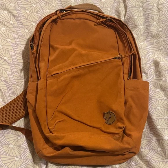 Raven 28 Fjallraven Kanken-style Backpack in Rust Orange - Picture 1 of 2